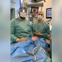 Відомий хірург прооперував Надійку з Тернопільщини, у якої була пухлина на обличчі (ВІДЕО)