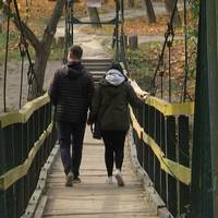 У парку «Топільче» відремонтують підвісний міст