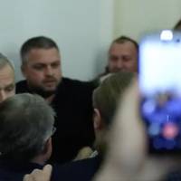 Бійка у кулуарах ВРУ: через землю не порозумілися три екс-нардепи свободівці та тернопільський нардеп Богданець (відео)