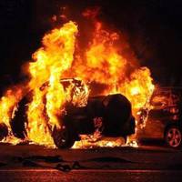 Вночі у Тернополі горіла Toyota Camry