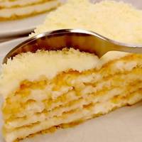 Ця смакота без випічки стала першим кулінарним витвором моєї донечки. А їй, між іншим, всього 8 років. Смак – словами не передати! Та що смак – емоцій то скільки у дитини!