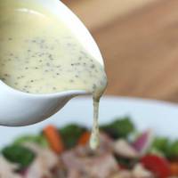 Забудьте про майонез! ТОП-7 найкращих соусів для заправки салатів