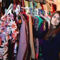 У Тернополі відкрилась благодійна крамниця, яка допомагає безпритульним тваринам