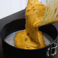 Рецепт швидкого пирога з варенням до чаю за 5 хвилин. Все змішав, в духовку і готово!