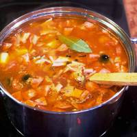 Пальчики оближеш – правильний рецепт солянки!