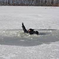 На Тернопільському ставі 27-річний хлопець провалився під лід