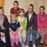 На Тернопільщині матір п’яти дітей знайшли у калюжі крові