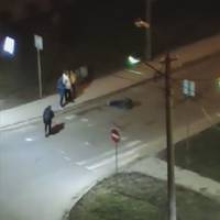 У Тернополі молодик кидався під колеса заради ефектного фото (відео)