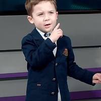 Пів мільйона переглядів: 5-річний Миколка розчулив мережу віршем Ліни Костенко(відео)