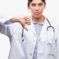 Забирайтесь! Ми через вас усю ніч на ногах… Що не так з медиками Чорткова?