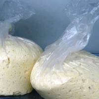 Найкраще дріжджове тісто для біляшів і пиріжків, яке піднімається в холодильнику