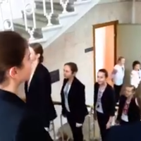 “Я з України!”: школярі зняли відео на підтримку української мови і “підірвали” мережу