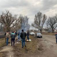 На Тернопільщині люди створили блокпости, аби не пропустити евакуйованих з Китаю (ВІДЕО)