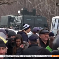 Як зустрічають евакуйованих з Китаю у Нових Санжарах на Полтавщині. НАЖИВО