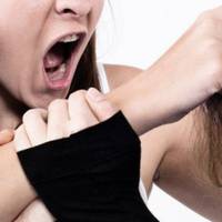 “Можу поклястися, що між нами нічого нема”: на Тернопільщині бізнес-вумен побила коханку чоловіка