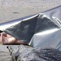 На Зборівщині правоохоронці на колії знайшли тіло невідомого чоловіка. Фото 18+