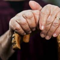 Тернопільські патрульні допомогли знайти дім 90-річній бабусі-мандрівниці (відео)