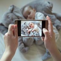 5 вагомих причин, чому НЕ МОЖНА публікувати фото своїх дітей у соцмережах!
