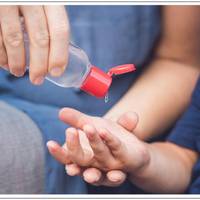 Робимо антисептики для захисту рук самі. Спирт, перекис водню і гліцерин. Рецепти від ВООЗ