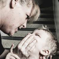 “Вони знущалися над її дитиною”: на Тернопільщині жінка “виховувала” трьох п’ятикласників