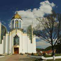 Маловідома Україна: У серці одного з міст Тернопільщини височіє храм у вигляді тризуба (фото)