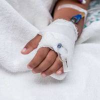 На Тернопільщині дядько-заробітчанин заразив коронавірусом 1.5-річну дитину: За її життя борються лікарі