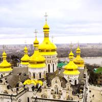 Пepeдaти Києвo-Пeчepcьку лaвpу у викopиcтaння ПЦУ: пeтицiя нa caйтi пpeзидeнтa Зeлeнcькoгo вжe бiльшe 13000 пiдпиciв