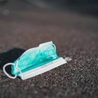 ВООЗ закликає здорових людей не носити маски: вони навіть можуть нашкодити