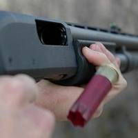 На Тернопільщині п’яний чоловік хотів розстріляти дружину на очах у дітей