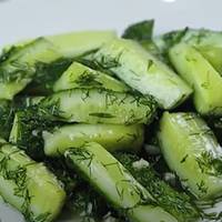 Чудові закусочні огірки з часником і кропом за 30 хвилин!