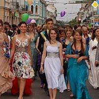 Тернополяни просять провести випускні вечори школярів. Подали петицію