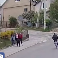 Показали відео нещасного випадку на Тернопільщині: люди шоковані з байдужості дівчат