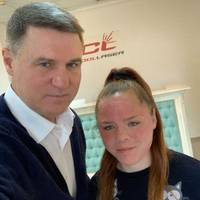 Зламали ніс та поранили лице. Провідні хірурги взялися безкоштовно допомогти дівчині з Тернопільщини (фото)