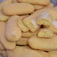 Простий рецепт печива до чаю: змішала 3 продукту і через 15 хвилин на столі смачна випічка