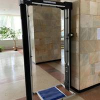 В одному з вишів Тернополя встановили дезінфікуючі рамки