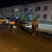 Через нічну ДТП у Тернополі двоє людей потрапили до лікарні