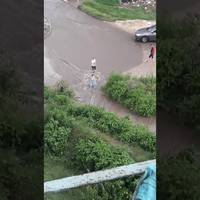 Вуличні купання у Тернополі. Це потрібно бачити. ВІДЕО