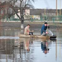 Через велику кількість дощів на річці Дністер очікують паводок