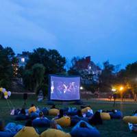 Сьогодні у Тернополі транслюватимуть кінофільми просто неба