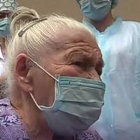 Тернополі 95-річна бабуся подолала Covid-19 та повертається з лікарні додому (Відео)