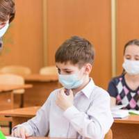 Як відбуватиметься навчання в школах з вересня: нові версії влади