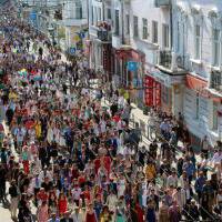 Урочиста хода випускників-2020 у Тернополі (наживо)