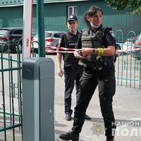 У центрі Тернополя повідомили про замінування автомобіля з Волині (ФОТО, ВІДЕО)