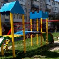 У Тернополі побудували 25 нових дитячих майданчиків: адреси