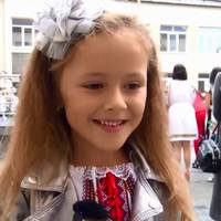 Першокласниця з Трускавця стала зіркою інтернету через коментар на шкільній лінійці