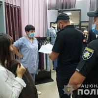 “Є встановлені жорсткі обмеження у “червоній зоні”, і ми зобов’язані їх дотримуватися”: на Тернопільщині працюють посилені рейдові групи