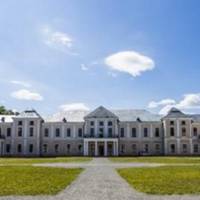 «Малий Версаль» у Вишнівці - палац, куди вам слід поїхати вже цієї осені (Відео)