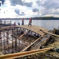 На набережній Тернополя будують ще один місток