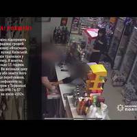 Поліція розшукує молодика, який може бути причетний до крадіжки грошей з магазину в Тернополі