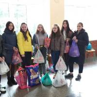 У Тернополі школярі допомогли безпритульним тваринам